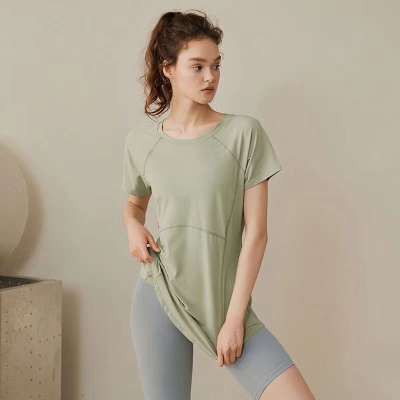 外贸2024新款瑜伽服女中长款遮臀显瘦短袖T恤跑步运动上衣健身服