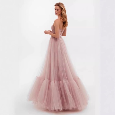 2025年新款跨境外贸长款女装wish一字肩网纱长袖婚纱礼服薄纱长裙