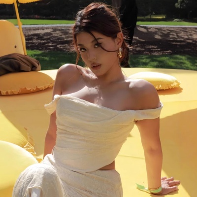 欧美女装春夏新款性感辣妹褶皱背带上衣法式气质蕾丝半身裙套装