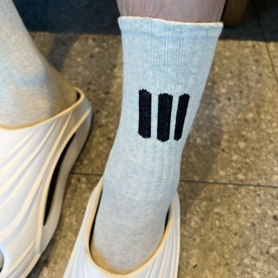 FOG立体三杠纯色棉袜中长筒袜子男女ins情侣运动潮袜篮球袜子男