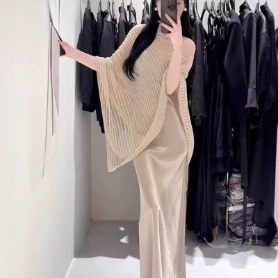 2025夏季慵懒风镂空防晒披肩斗篷外搭气质不规则立体针织衫罩衫女