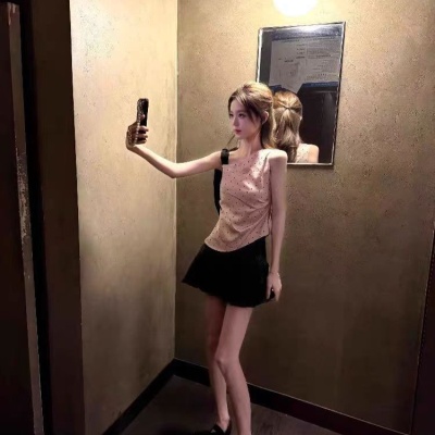 野媛粉色波点斜肩吊带背心女夏季小众设计感T恤修身显瘦无袖上衣