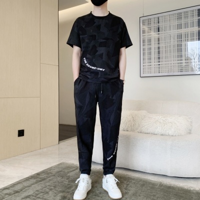 新款冰丝套装冰爽透气夏季短袖T恤男休闲运动套装短袖男装潮流夏